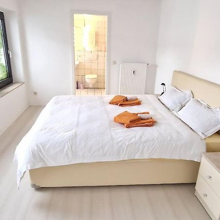 Luna City-Apartment 80Qm 2 Zimmer 2 Baeder 20Km Messe Airport Krefeld Buitenkant foto