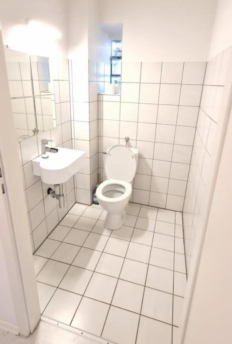 Luna City-Apartment 80Qm 2 Zimmer 2 Baeder 20Km Messe Airport Krefeld Buitenkant foto
